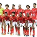 نجم الأهلي السابق يطالب برحيل ثلاثي الفريق